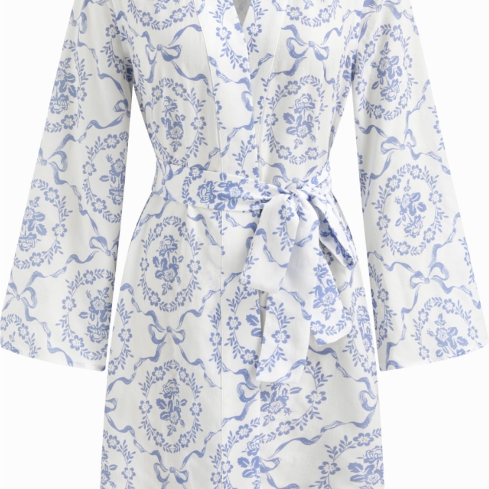 NWT Elegant Blue and White Floral Robe by CIDER.